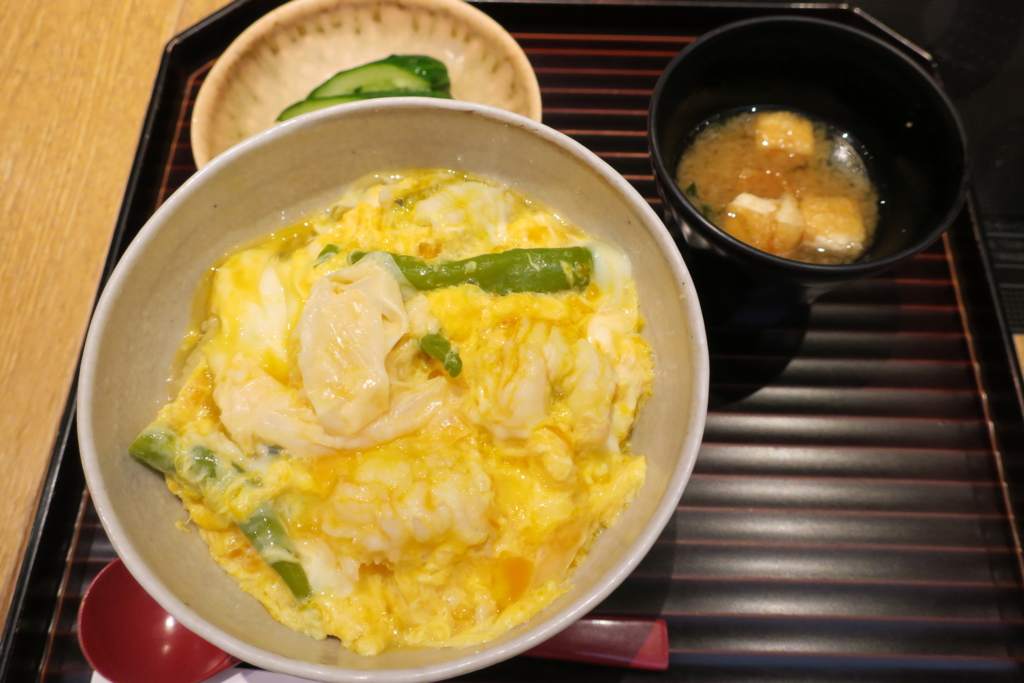 京都駅はしたて、鱧と湯葉の玉じめ丼