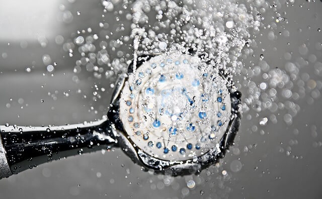 シャワー浄水器 by pixabay